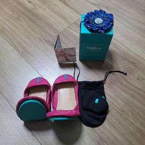 Tieks By Gravielli Fuschia ballet flats Size 9